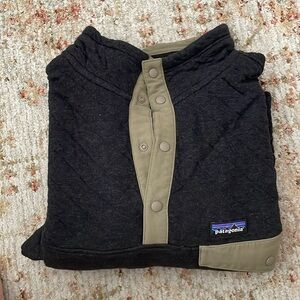 Patagonia men’s quilted pullover